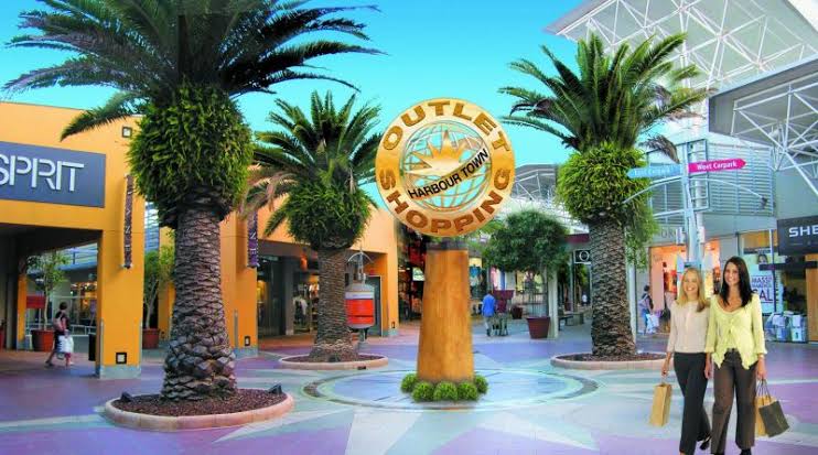 Harbour Town Outlet Shopping